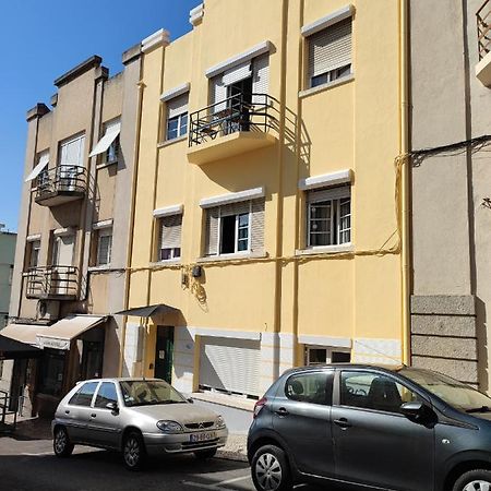 4Sleep Guest House Lisbona Esterno foto