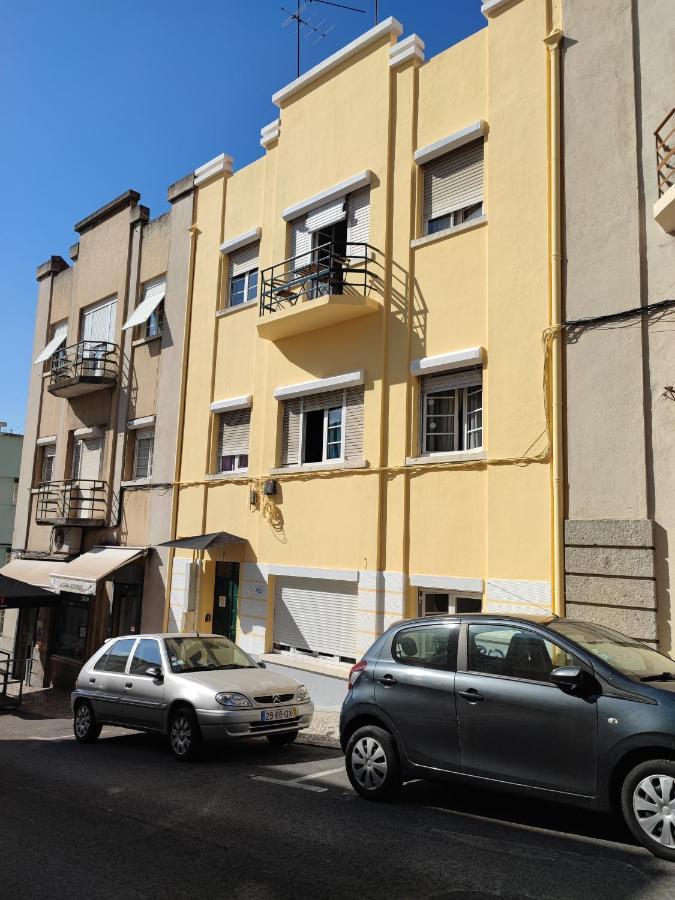 4Sleep Guest House Lisbona Esterno foto